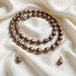 Elegant Pearl Chain