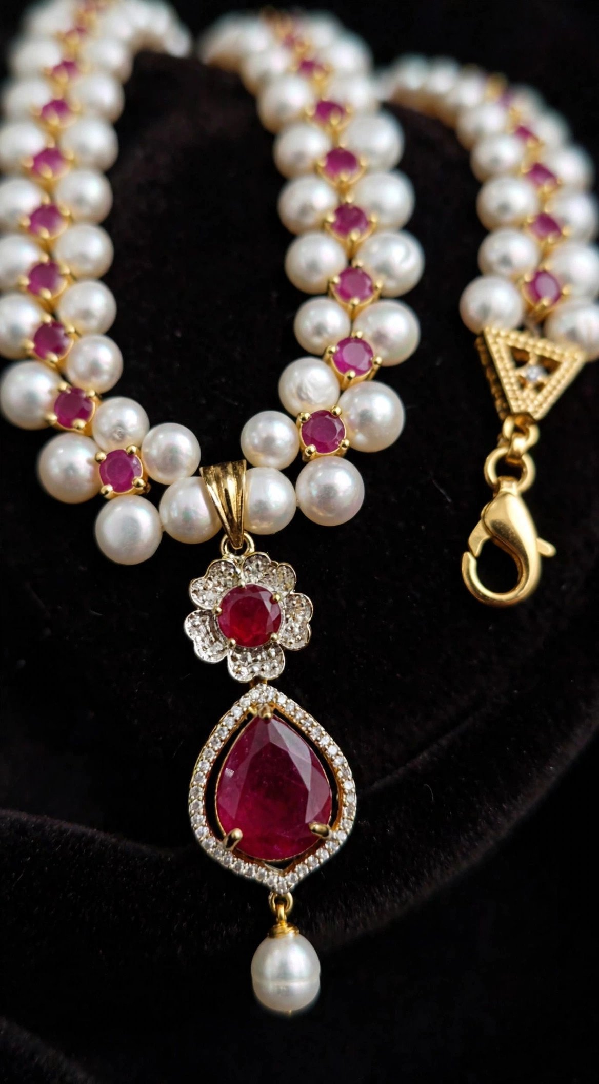 pearl-drop-chains-closeup-1